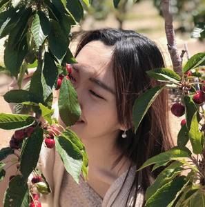 Meet your Posher, Châu